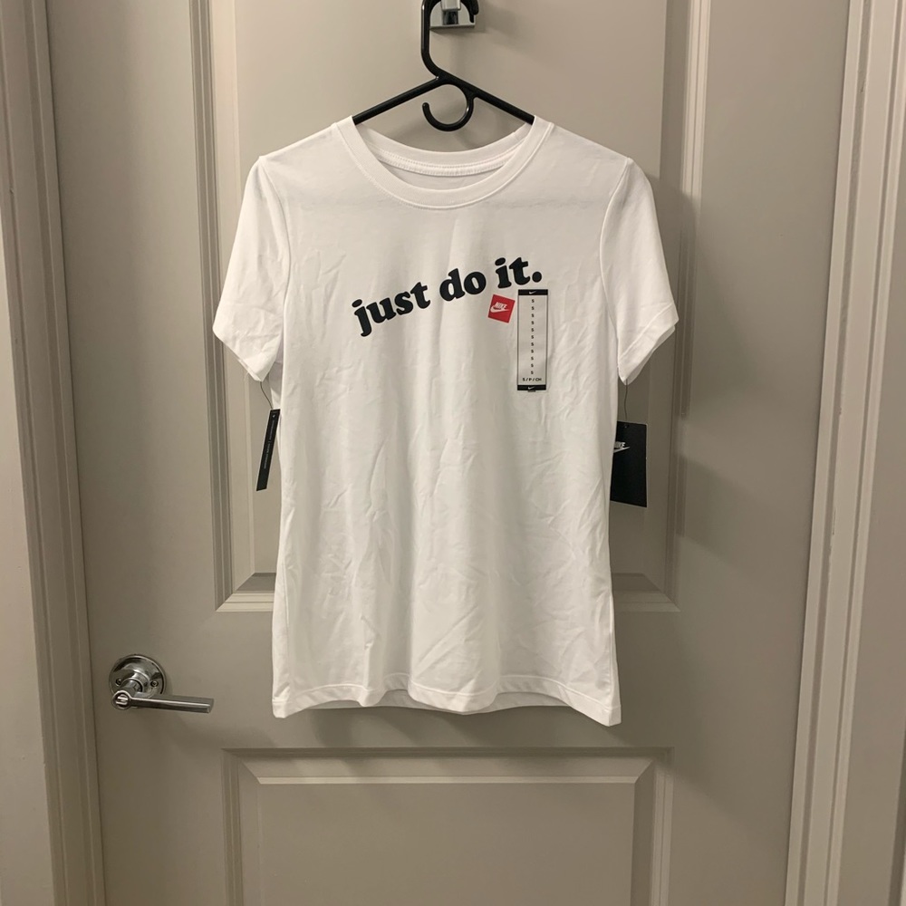 NWT Nike Just Do It T-Shirt